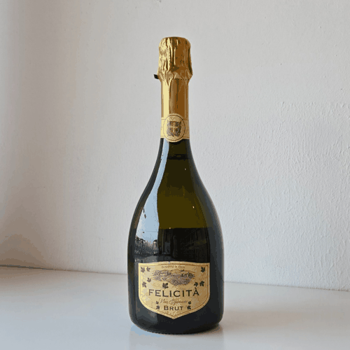 부아르와인상점 펠리시타 브뤼 와인 병 디자인